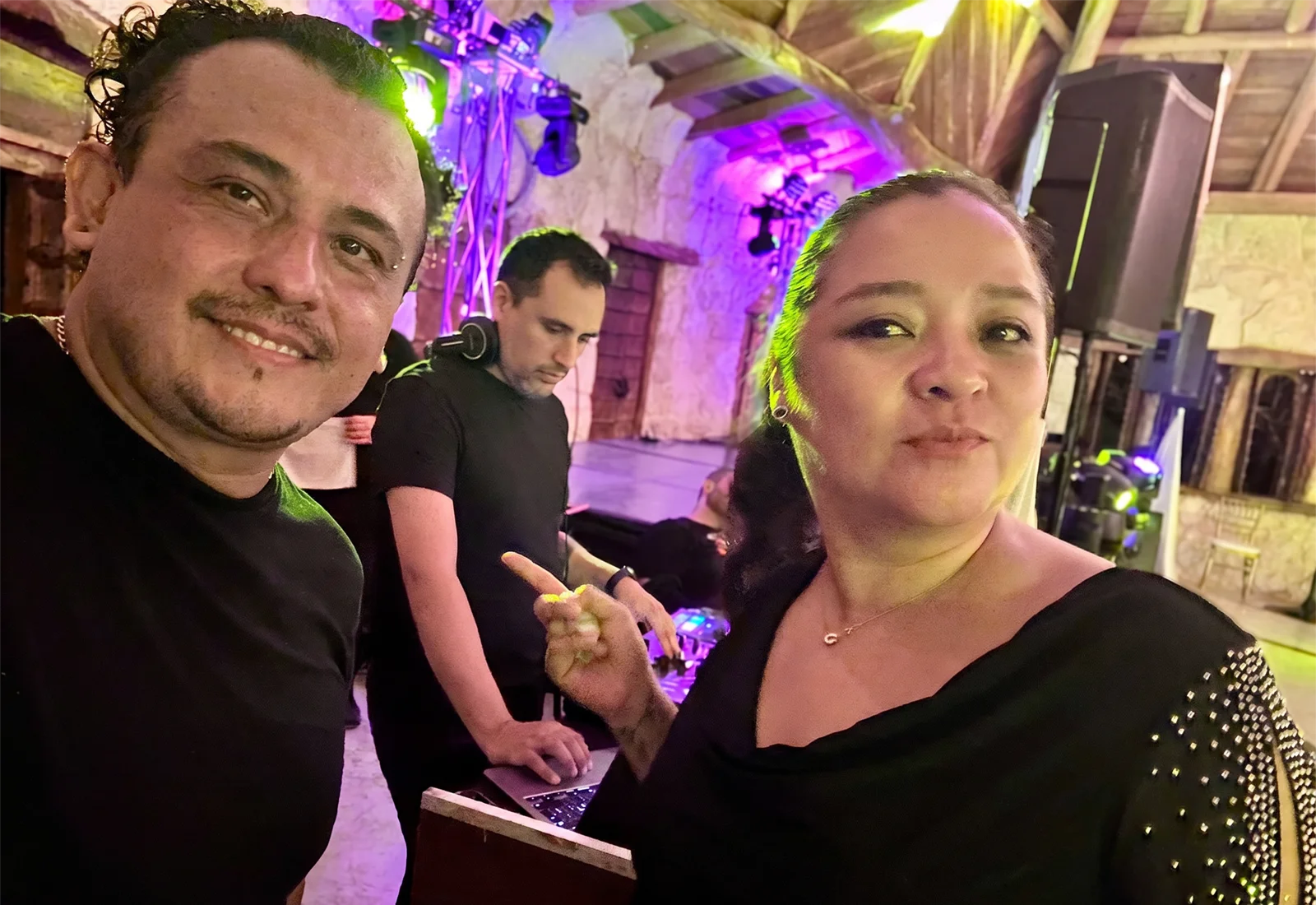The Safari Feast Producciones team at a Riviera Maya event